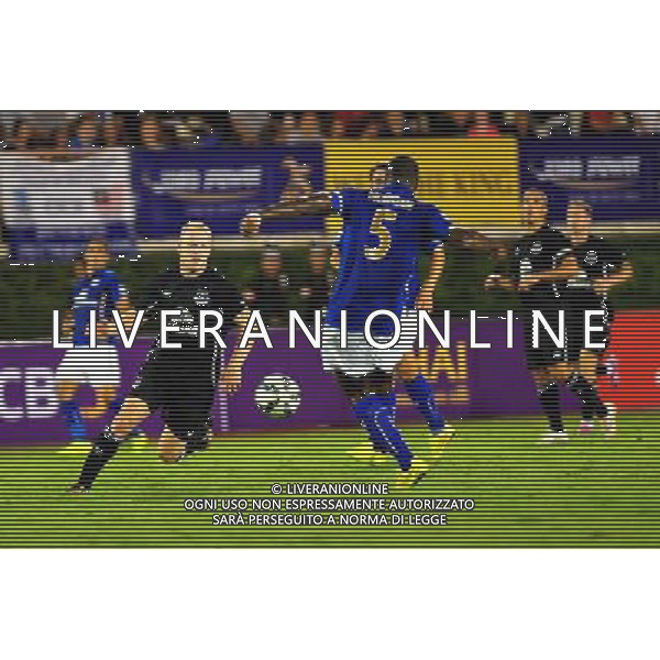 (140727) -- BANGKOK, July 27, 2014 () -- Steven Naismith (2nd L) of Everton Football Club vies for the ball during a friendly match against Leicester City Football Club at Supachalasai Stadium in Bangkok, Thailand, July 27, 2014. Leicester City won 1-0. (/Rachen Sageamsak) ©PHOTOSHOT/Agenzia Aldo Liverani sas - ITALY ONLY - EDITORIAL USE ONLY - Everton Vs Leicester City partita amichevole a Supachalasai Stadium di Bangkok, Thailandia, 27 luglio 2014. Leicester City ha vinto 1-0.