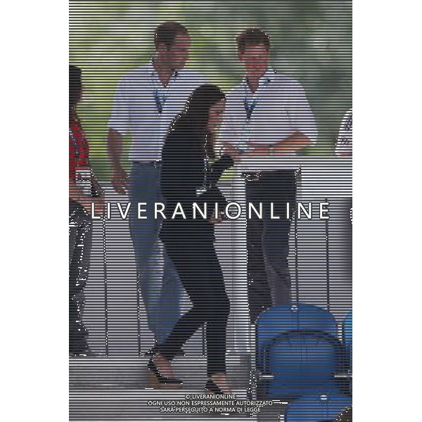 THE DUKE \' THE DUCHESS OF CAMBRIDGE \' PRINCE HARRY WILLIAM \' KATE WATCH THE HOCKEY HOCKEY, GLASGOW HOCKEY CENTRE COMMONWEALTH GAMES 2014 GLASGOW HOCKEY CENTRE, GLASGOW, SCOTLAND 27 July 2014 DIF22019 COMMONWEALTH GAMES 2014, GLASGOW ©PHOTOSHOT/Agenzia Aldo Liverani sas - ITALY ONLY - EDITORIAL USE ONLY - REALI INGLESI: Il Principe William d\'inghilterra con la moglie Kate duchessa di Cambridge ai Giochi del Commonwealth a Glasgow