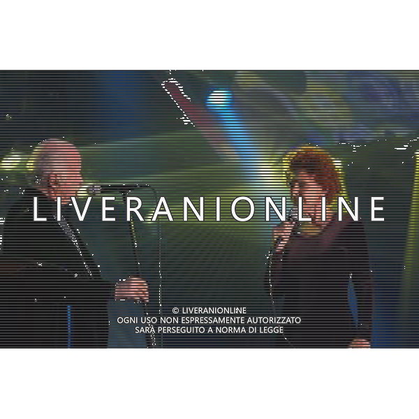 COLOGNO M.SE (MI) 14/12/2004 AUDITORIUM DI RADIO ITALIA NELLA FOTO GINO PAOLI ED ORNELLA VANONI FOTO ROMANO/AG ALDO LIVERANI