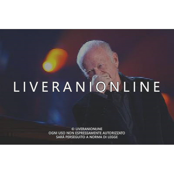 COLOGNO M.SE (MI) 14/12/2004 AUDITORIUM DI RADIO ITALIA NELLA FOTO GINO PAOLI FOTO ROMANO/AG ALDO LIVERANI