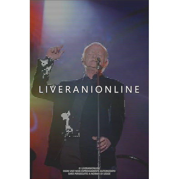 COLOGNO M.SE (MI) 14/12/2004 AUDITORIUM DI RADIO ITALIA NELLA FOTO GINO PAOLI FOTO ROMANO/AG ALDO LIVERANI