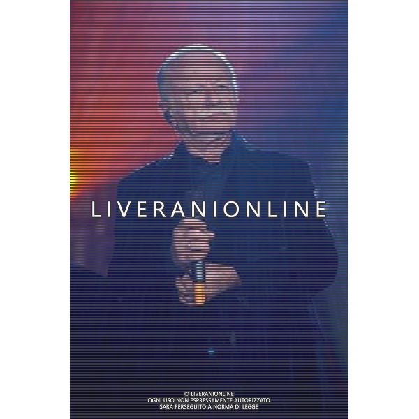 COLOGNO M.SE (MI) 14/12/2004 AUDITORIUM DI RADIO ITALIA NELLA FOTO GINO PAOLI FOTO ROMANO/AG ALDO LIVERANI