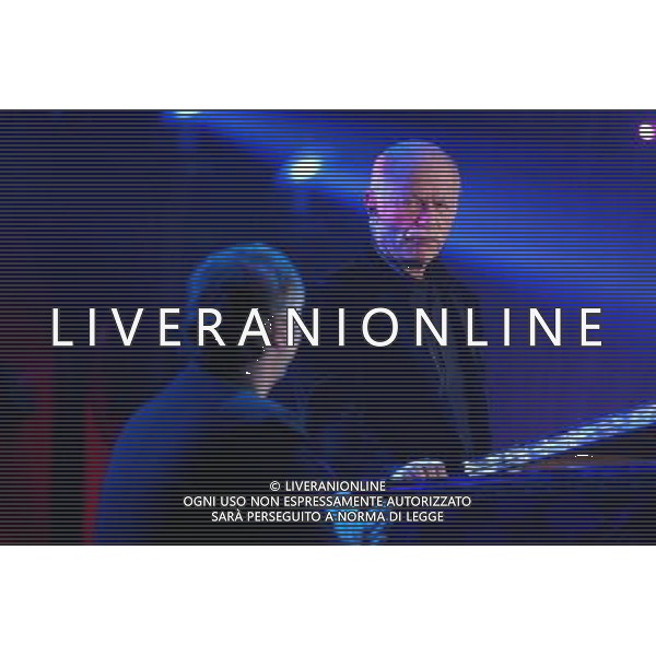 COLOGNO M.SE (MI) 14/12/2004 AUDITORIUM DI RADIO ITALIA NELLA FOTO GINO PAOLI FOTO ROMANO/AG ALDO LIVERANI