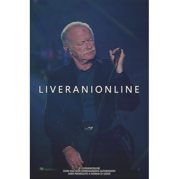 COLOGNO M.SE (MI) 14/12/2004 AUDITORIUM DI RADIO ITALIA NELLA FOTO GINO PAOLI FOTO ROMANO/AG ALDO LIVERANI