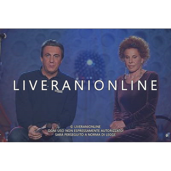 COLOGNO M.SE (MI) 14/12/2004 AUDITORIUM DI RADIO ITALIA NELLA FOTO FRANCO NISI ED ORNELLA VANONI FOTO ROMANO/AG ALDO LIVERANI