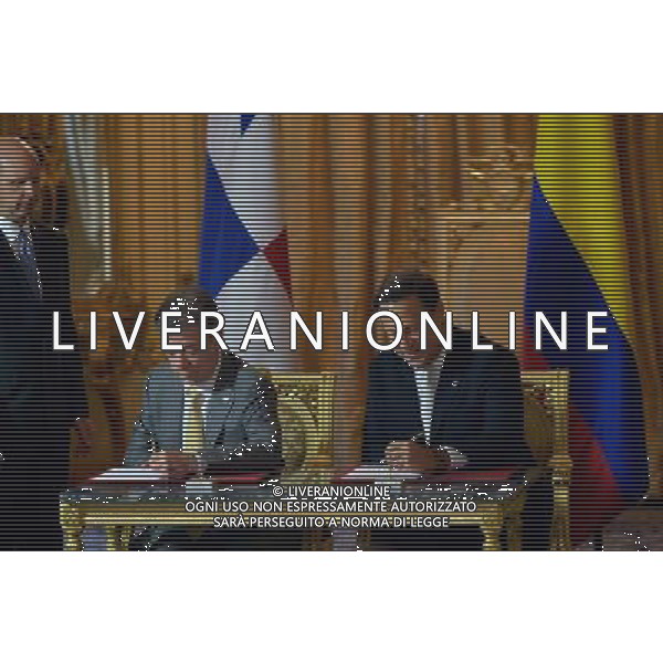(140726) -- PANAMA CITY, July 26, 2014 () -- Image provided by Colombia\'s Presidency shows Panamanian President Juan Carlos Varela (1st R) and Colombian President Juan Manuel Santos (2nd R) during the signing of Colombia-Panama Declaration, in Panama City, capital of Panama, on July 25, 2014. Santos is on an official visit to Panama. (/Juan Pablo Bello/Colombia\'s Presidency) ©PHOTOSHOT/Agenzia Aldo Liverani sas - ITALY ONLY - EDITORIAL USE ONLY