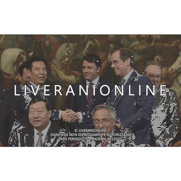 Roma - 31/07/2014 - Palazzo Chigi - Sala dei Galeoni - Firma dell\'accordo tra Cassa Depositi e Prestiti s.p.a. e China State Grid alla presenza del presidente del Consiglio dei ministri Matteo Renzi e del ministro dell\'Economia Pier Carlo Padoan - nella foto: Cao Zhi\'an Vice presidente della China State Grid e Giovanni Gorno Tempini Amministratore Delegato della Cassa Depositi e Prestiti / Ph. Fabrizio Corradetti - Ag. Aldo Liverani Sas
