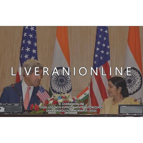 (140801) -- NEW DELHI, Aug. 1, 2014 () -- Indian Foreign Minister Sushma Swaraj (R) and U.S. Secretary of State John Kerry attend a joint press conference in New Delhi, India, July 31, 2014. (/Partha Sarkar) (lyi) ©PHOTOSHOT/Agenzia Aldo Liverani sas - ITALY ONLY - EDITORIAL USE ONLY