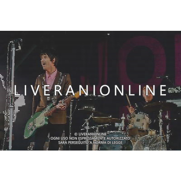  Johnny Marr plays the Castle Stage, Friday, Camp Bestival, Lulworth Castle Dorset . Date ; 01/08/2014 AG ALDO LIVERANI SAS ONLY ITALY