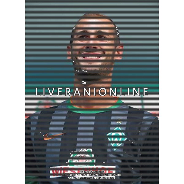 31.07.2014, Trainingsgel‰nde am Weserstadion, Bremen, GER, 1. FBL, SV Werder Bremen Training, im Bild Alejandro Galvez (SV Werder Bremen #4) im neuen Ausw‰rtstrikot f¸r die Saison 2014/2015 // during the training session on the training ground of the German Bundesliga Club SV Werder Bremen at the Weserstadion, Bremen, Germany on 2014/07/31. EXPA Pictures © 2014, PhotoCredit: EXPA/ Andreas Gumz *****ATTENTION - OUT of GER***** ©PHOTOSHOT/Agenzia Aldo Liverani sas - ITALY ONLY - EDITORIAL USE ONLY - Sessione di allenamento della squadra del SV Werder Brema della Bundesliga al Weserstadion, Brema, in Germania 31 luglio 2014