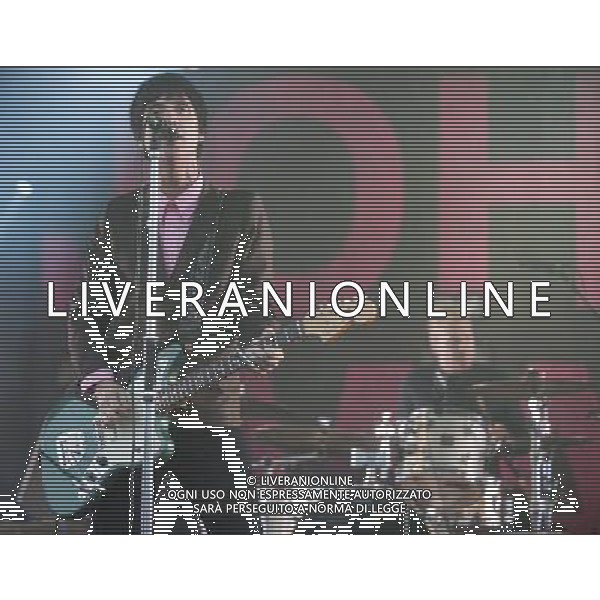 Johnny Marr on stage at Camp Bestival Lulworth Castle \' Park, East Lulworth, Wareham, Dorset 1st aug 2014 AG ALDO LIVERANI SAS ONLY ITALY