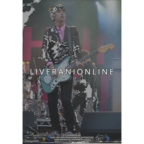 Johnny Marr on stage at Camp Bestival Lulworth Castle \' Park, East Lulworth, Wareham, Dorset 1st aug 2014 AG ALDO LIVERANI SAS ONLY ITALY