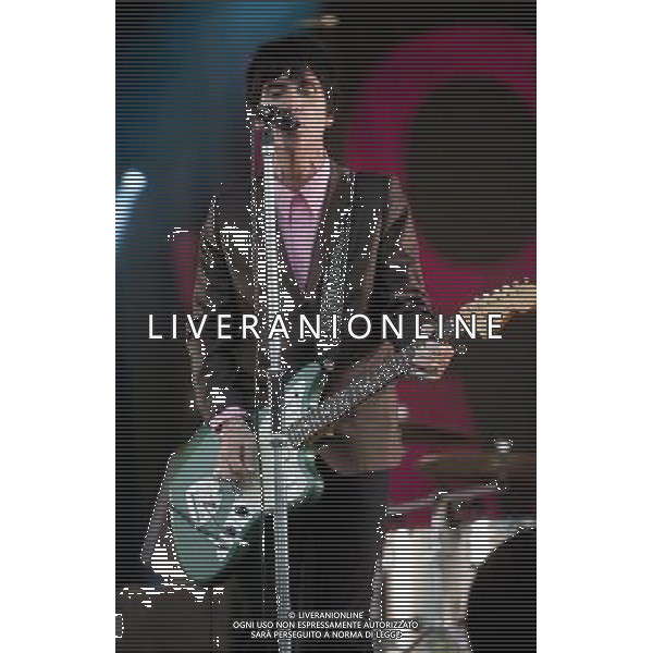 Johnny Marr on stage at Camp Bestival Lulworth Castle \' Park, East Lulworth, Wareham, Dorset 1st aug 2014 AG ALDO LIVERANI SAS ONLY ITALY