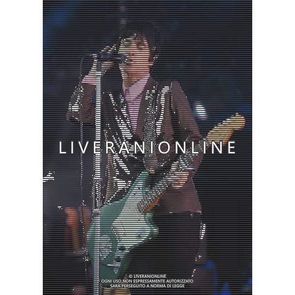 Johnny Marr on stage at Camp Bestival Lulworth Castle \' Park, East Lulworth, Wareham, Dorset 1st aug 2014 AG ALDO LIVERANI SAS ONLY ITALY