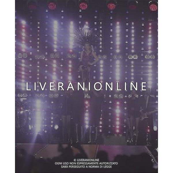 Kylie Minogue performs at the Closing Ceremony in Hampden Park to mark the end of the 20th Commomwealth Games in Glasgow. Closing Ceremony of the 20th Commonwealth Games, Glasgow, 03.08.14 ©PHOTOSHOT/Agenzia Aldo Liverani sas - ITALY ONLY - EDITORIAL USE ONLY