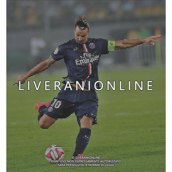 (140802) -- BEIJING, Aug. 2, 2014 () -- Paris Saint-Germain\'s Zlatan Ibrahimovic shoots during the match between Paris Saint-Germain and Guigamp in the French season-opening Champions Trophy football match in Beijing, China, on Aug. 2, 2014. Paris Saint-Germain won the match 2-0. (/Li Wen) ©photoshot/Agenzia Aldo Liverani sas - ITALY ONLY - EDITORIAL USE ONLY