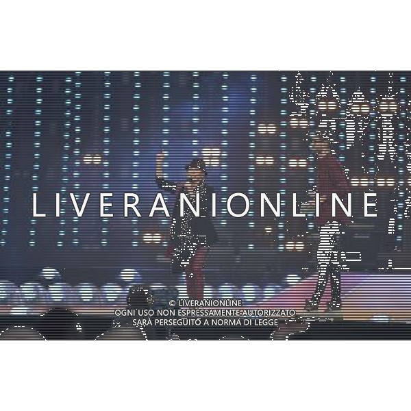 Lulu performs at the Closing Ceremony at Hampden Park to mark the end of the 20th Commomwealth Games in Glasgow. Closing Ceremony of the 20th Commonwealth Games, Glasgow, 03.08.14 ©PHOTOSHOT/Agenzia Aldo Liverani sas - ITALY ONLY - EDITORIAL USE ONLY