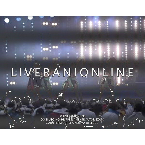 Lulu performs at the Closing Ceremony at Hampden Park to mark the end of the 20th Commomwealth Games in Glasgow. Closing Ceremony of the 20th Commonwealth Games, Glasgow, 03.08.14 ©PHOTOSHOT/Agenzia Aldo Liverani sas - ITALY ONLY - EDITORIAL USE ONLY