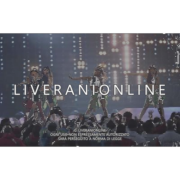 Lulu performs at the Closing Ceremony at Hampden Park to mark the end of the 20th Commomwealth Games in Glasgow. Closing Ceremony of the 20th Commonwealth Games, Glasgow, 03.08.14 ©PHOTOSHOT/Agenzia Aldo Liverani sas - ITALY ONLY - EDITORIAL USE ONLY