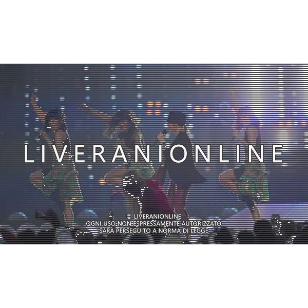 Lulu performs at the Closing Ceremony at Hampden Park to mark the end of the 20th Commomwealth Games in Glasgow. Closing Ceremony of the 20th Commonwealth Games, Glasgow, 03.08.14 ©PHOTOSHOT/Agenzia Aldo Liverani sas - ITALY ONLY - EDITORIAL USE ONLY