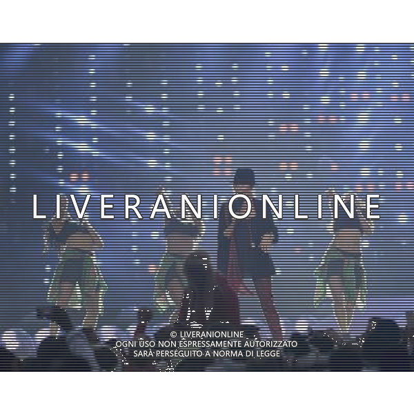 Lulu performs at the Closing Ceremony at Hampden Park to mark the end of the 20th Commomwealth Games in Glasgow. Closing Ceremony of the 20th Commonwealth Games, Glasgow, 03.08.14 ©PHOTOSHOT/Agenzia Aldo Liverani sas - ITALY ONLY - EDITORIAL USE ONLY