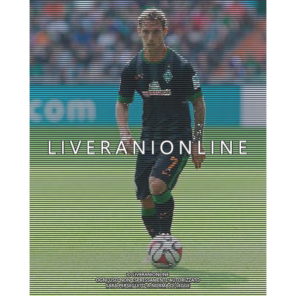 03.08.2014, Weserstadion, Bremen, GER, Testspiel, SV Werder Bremen vs FC Chelsea, im Bild Ludovic Obraniak (SV Werder Bremen #7) am Ball // during a friedly match between SV Werder Bremen and Chelsea FC at the Weserstadion in Bremen, Germany on 2014/08/03. EXPA Pictures © 2014, PhotoCredit: EXPA/ Andreas Gumz *****ATTENTION - OUT of GER***** AG ALDO LIVERANI SAS ONLY ITALY
