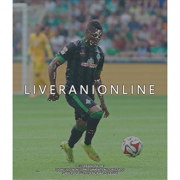 03.08.2014, Weserstadion, Bremen, GER, Testspiel, SV Werder Bremen vs FC Chelsea, im Bild Cedrick Makiadi (SV Werder Bremen #6) am Ball // during a friedly match between SV Werder Bremen and Chelsea FC at the Weserstadion in Bremen, Germany on 2014/08/03. EXPA Pictures © 2014, PhotoCredit: EXPA/ Andreas Gumz *****ATTENTION - OUT of GER***** AG ALDO LIVERANI SAS ONLY ITALY