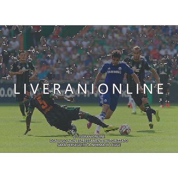 03.08.2014, Weserstadion, Bremen, GER, Testspiel, SV Werder Bremen vs FC Chelsea, im Bild Diego Costa (Chelsea FC #19) am Ball, Assani Lukimya (SV Werder Bremen #5) in der Abwehr, Alejandro Galvez (SV Werder Bremen #4) im Hintergrund // during a friedly match between SV Werder Bremen and Chelsea FC at the Weserstadion in Bremen, Germany on 2014/08/03. EXPA Pictures © 2014, PhotoCredit: EXPA/ Andreas Gumz *****ATTENTION - OUT of GER***** AG ALDO LIVERANI SAS ONLY ITALY