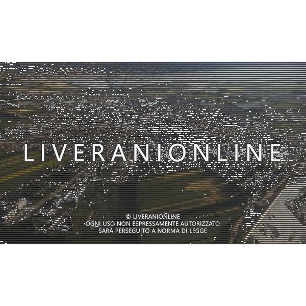 (140803) -- TEKES, Aug. 3, 2014 () -- Photo taken on Aug. 3, 2014 shows the aerial view of Tekes County, which is designed as a shape of Bagua (the eight trigrams), in northwest China\'s Xinjiang Uygur Autonomous Region. (/Jiang Wenyao) (lfj) ©photoshot/Agenzia Aldo Liverani sas - ITALY ONLY - EDITORIAL USE ONLY ©PHOTOSHOT/Agenzia Aldo Liverani sas - ITALY ONLY - EDITORIAL USE ONLY - Veduta aerea di Tekes County, che è stato progettato come una forma di Bagua (otto trigrammi), nella regione autonoma di Xinjiang Uygur nord-ovest della Cina.