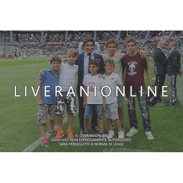 UEFA Europa League - 3Â° turno preliminare Torino 7-08-2014 Stadio Olimpico Torino - Brommapojkarna nella foto Urbano Cairo presidente del Torino con i due figli e altri giovani tifosi del Torino foto Roberto Garavaglia - ag. Aldo Liverani