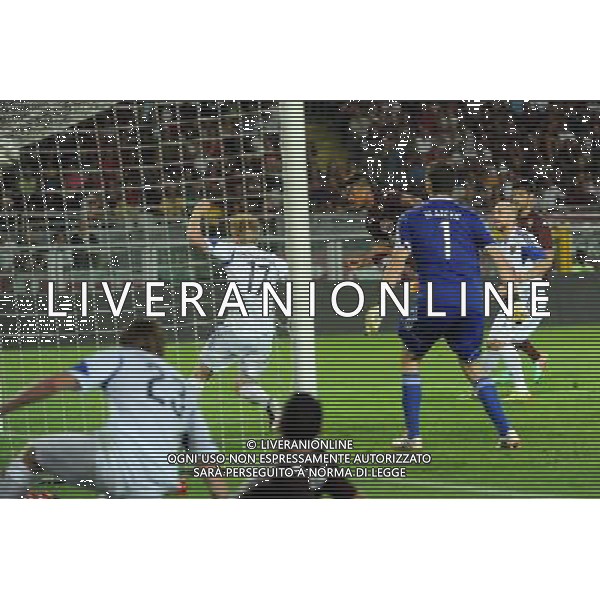 UEFA Europa League - 3Â° turno preliminare Torino 7-08-2014 Stadio Olimpico Torino - Brommapojkarna nella foto Martinez segna il 4 a 0 foto Roberto Garavaglia - ag. Aldo Liverani