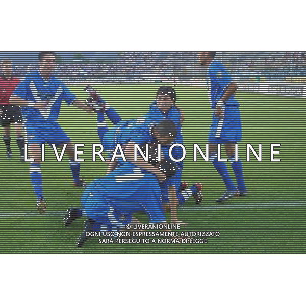 brescia 05-07-2003 brescia - gloria bistrita intertoto nella foto esultanza del brescia foto filippo venezia / ag aldo liverani