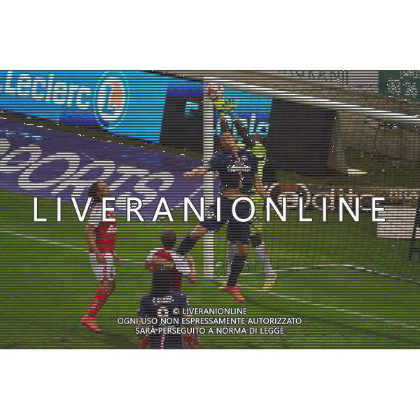 Zlatan IBRAHIMOVIC / Johny PLACIDE - 08.08.2014 - Reims / Paris Saint Germain - 1er journee de Ligue 1 Photo : Dave Winter / Icon Sport AG ALDO LIVERANI SAS ONLY ITALY