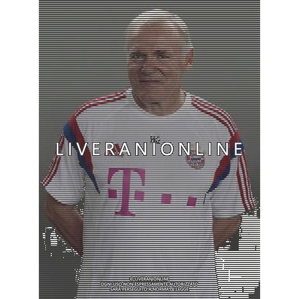 firo Fu§ball,Fussball, 09.08.2014 1. Bundesliga Saison 2014/2015 Offizieller Fototermin des FC Bayern MŸnchen, Muenchen, FCB, Offizielle Mannschafts-Fototermin 2014, halbe Figur, Portrait, Co Trainer Bayern, Hermann Gerland, $worldrightsEs gelten unsere AGB, einsehbar auf www.firosportphoto.de copyright by firo sportphoto: Coesfelder Str.207 48249 DŸlmen www.firosportphoto.de mail@firosportphoto.de (V o l k s b a n k B o c h u m - W i t t e n ) BLZ.: 430 601 29 Kt. Nr.: 341 117 100 Tel:Ê 02594 - 9916004 Fax:Ê02594 - 9916005 AG ALDO LIVERANI SAS ONLY ITALY