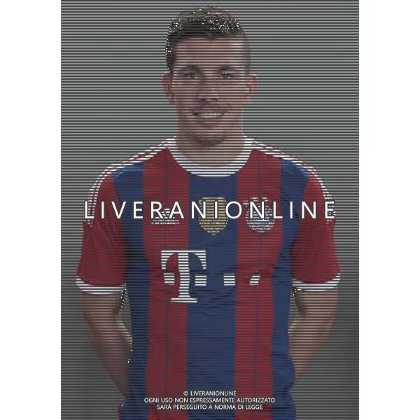 firo Fu§ball,Fussball, 09.08.2014 1. Bundesliga Saison 2014/2015 Offizieller Fototermin des FC Bayern MŸnchen, Muenchen, FCB, Offizielle Mannschafts-Fototermin 2014, halbe Figur, Portrait, Pierre Emile Hoijberg, Bayern, $worldrightsEs gelten unsere AGB, einsehbar auf www.firosportphoto.de copyright by firo sportphoto: Coesfelder Str.207 48249 DŸlmen www.firosportphoto.de mail@firosportphoto.de (V o l k s b a n k B o c h u m - W i t t e n ) BLZ.: 430 601 29 Kt. Nr.: 341 117 100 Tel:Ê 02594 - 9916004 Fax:Ê02594 - 9916005 AG ALDO LIVERANI SAS ONLY ITALY