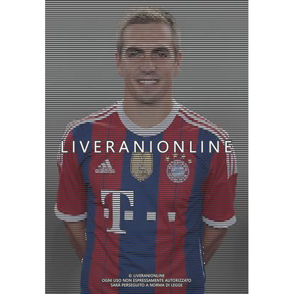 firo Fu§ball,Fussball, 09.08.2014 1. Bundesliga Saison 2014/2015 Offizieller Fototermin des FC Bayern MŸnchen, Muenchen, FCB, Offizielle Mannschafts-Fototermin 2014, halbe Figur, Portrait, Philipp Lahm, Bayern, $worldrightsEs gelten unsere AGB, einsehbar auf www.firosportphoto.de copyright by firo sportphoto: Coesfelder Str.207 48249 DŸlmen www.firosportphoto.de mail@firosportphoto.de (V o l k s b a n k B o c h u m - W i t t e n ) BLZ.: 430 601 29 Kt. Nr.: 341 117 100 Tel:Ê 02594 - 9916004 Fax:Ê02594 - 9916005 AG ALDO LIVERANI SAS ONLY ITALY