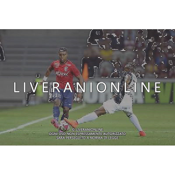 Franck BERIA / Yeni NGBAKOTO - 09.08.2014 - Lille / Metz - 1er journee de Ligue 1 Photo : Aurelien Meunier / Icon Sport AG ALDO LIVERANI SAS ONLY ITALY