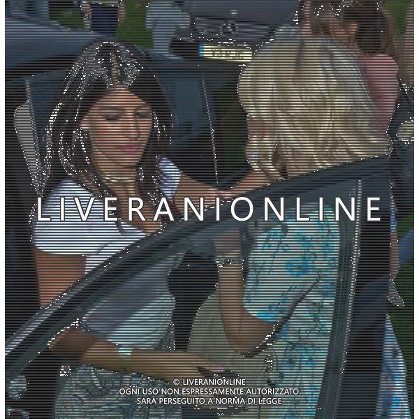  Danielle Armstrong and Jasmin Walia exchange a kiss at the Essex Drive-In Movie, Grease, Brentwood Essex Date ; 09/08/2014 AG ALDO LIVERANI SAS ONLY ITALY