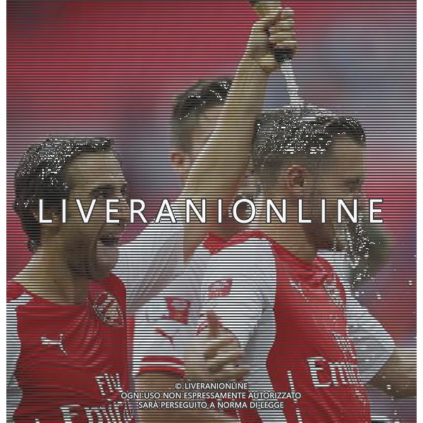 (140811) -- LONDON, Aug. 11, 2014 () -- Players of Arsenal celebrate after the Community Shield match between Arsenal and Manchester City at Wembley Stadium in London, Britain on Aug. 10, 2014. Arsenal won 3-0. (/Wang Lili)(tjh) AG ALDO LIVERANI SAS ONLY ITALY