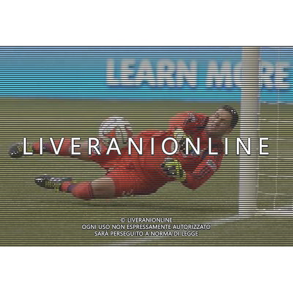 Sporting Kansas City\' goalkeeper Andy Gruenebaum makes a save during a MLS soccer game against Vancouver Whitecaps on Aug.10, 2014 at BC Place in Vancouver, Canada. Vancouver Whitecaps defeated Sporting KC 2-0. ©PHOTOSHOT/Agenzia Aldo Liverani sas - ITALY ONLY - EDITORIAL USE ONLY