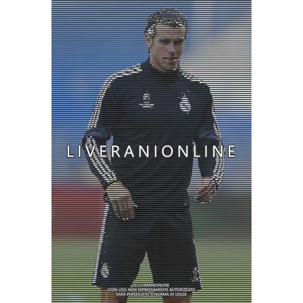 (140812) -- CARDIFF, Aug.12, 2014 () -- Gareth Bale of Real Madrid takes a training session for the UEFA Super Cup match between Real Madrid and Sevilla at Cardiff City Stadium in Cardiff, Britain on Aug. 11, 2014. (/Wang Lili) (ljr) ©PHOTOSHOT/Agenzia Aldo Liverani sas - ITALY ONLY - EDITORIAL USE ONLY - Sessione di allenamento del Real Madrid e Siviglia che disputeranno la partita di Supercoppa UEFA al Cardiff City Stadium, Gran Bretagna il 11 agosto 2014