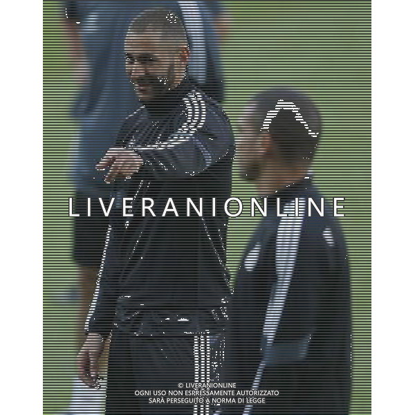 (140812) -- CARDIFF, Aug.12, 2014() -- Karim Benzema(L) of Real Madrid takes a training session for the UEFA Super Cup match between Real Madrid and Sevilla at Cardiff City Stadium in Cardiff, Britain on Aug. 11, 2014. (/Wang Lili) (ljr) ©PHOTOSHOT/Agenzia Aldo Liverani sas - ITALY ONLY - EDITORIAL USE ONLY - Sessione di allenamento del Real Madrid e Siviglia che disputeranno la partita di Supercoppa UEFA al Cardiff City Stadium, Gran Bretagna il 11 agosto 2014