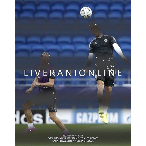 (140812) -- CARDIFF, Aug.12, 2014 () -- Ramos(R) and Gareth Bale of Real Madrid take a training session for the UEFA Super Cup match between Real Madrid and Sevilla at Cardiff City Stadium in Cardiff, Britain on Aug. 11, 2014. (/Wang Lili) (ljr) ©PHOTOSHOT/Agenzia Aldo Liverani sas - ITALY ONLY - EDITORIAL USE ONLY - Sessione di allenamento del Real Madrid e Siviglia che disputeranno la partita di Supercoppa UEFA al Cardiff City Stadium, Gran Bretagna il 11 agosto 2014