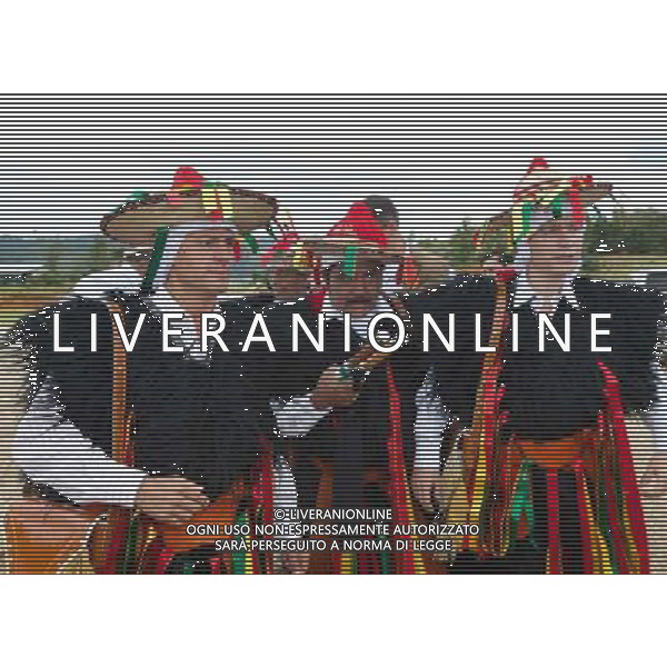 (140809) -- CHIAPAS, Aug. 9, 2014 () -- Image provided by Mexico\'s Presidency shows Mexican President Enrique Pena Nieto (L) taking part in an act to commemorate the World Indigenous People\'s Day in Chamula, Chiapas, in Mexico, on Aug. 8, 2014. (/Mexico\'s Presidency) (da) (sp) ©photoshot/Agenzia Aldo Liverani sas - ITALY ONLY - EDITORIAL USE ONLY
