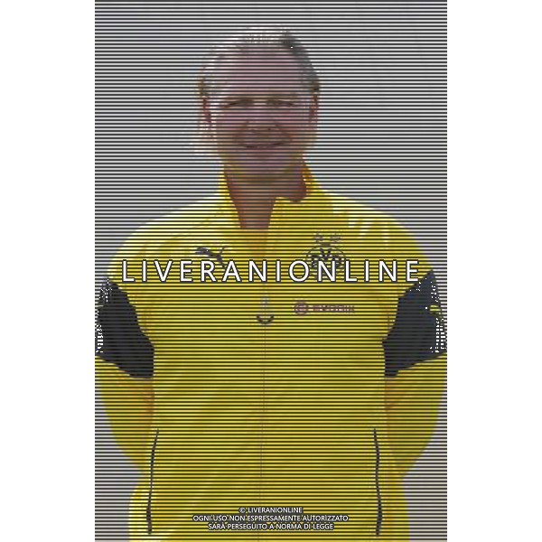firo : 11.08.2014 Fu§ball,1.Bundesliga, Saison 2014/2015, Fototermin, Portraittermin, BVB, Borussia Dortmund, Portrait, Teddy DE BEER $worldrightsEs gelten unsere AGB, einsehbar auf www.firosportphoto.de, copyright by firo sportphoto: Coesfelder Str. 207 D-48249 DŸlmen www.firosportphoto.de mail@firosportphoto.de (V o l k s b a n k B o c h u m - W i t t e n ) BLZ.: 430 601 29 Kt. Nr.: 341 117 100 Tel:Ê +49-2594-9916004 AG ALDO LIVERANI SAS ONLY ITALY