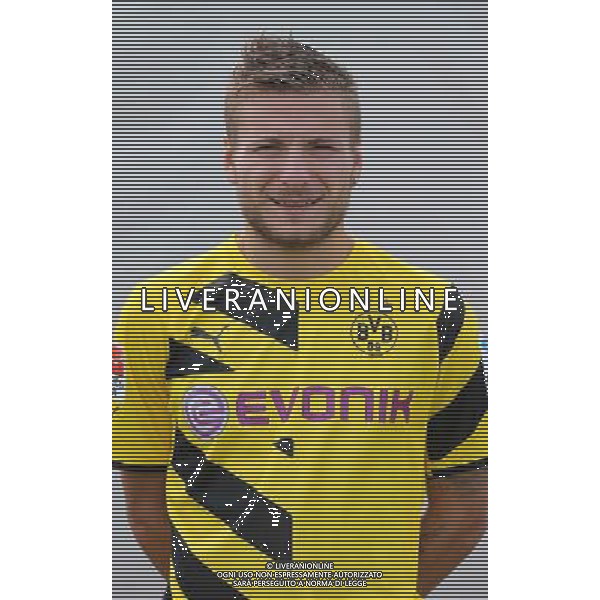 firo : 11.08.2014 Fu§ball,1.Bundesliga, Saison 2014/2015, Fototermin, Portraittermin, BVB, Borussia Dortmund, Portrait, Ciro IMMOBILE $worldrightsEs gelten unsere AGB, einsehbar auf www.firosportphoto.de, copyright by firo sportphoto: Coesfelder Str. 207 D-48249 DŸlmen www.firosportphoto.de mail@firosportphoto.de (V o l k s b a n k B o c h u m - W i t t e n ) BLZ.: 430 601 29 Kt. Nr.: 341 117 100 Tel:Ê +49-2594-9916004 AG ALDO LIVERANI SAS ONLY ITALY
