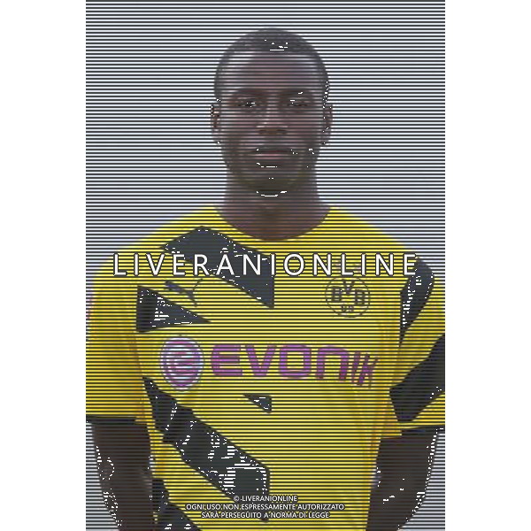 firo : 11.08.2014 Fu§ball,1.Bundesliga, Saison 2014/2015, Fototermin, Portraittermin, BVB, Borussia Dortmund, Portrait, Adrian RAMOS $worldrightsEs gelten unsere AGB, einsehbar auf www.firosportphoto.de, copyright by firo sportphoto: Coesfelder Str. 207 D-48249 DŸlmen www.firosportphoto.de mail@firosportphoto.de (V o l k s b a n k B o c h u m - W i t t e n ) BLZ.: 430 601 29 Kt. Nr.: 341 117 100 Tel:Ê +49-2594-9916004 AG ALDO LIVERANI SAS ONLY ITALY