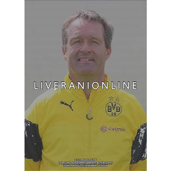 firo : 11.08.2014 Fu§ball,1.Bundesliga, Saison 2014/2015, Fototermin, Portraittermin, BVB, Borussia Dortmund, Portrait, Dr.Andreas SCHLUMBERGER $worldrightsEs gelten unsere AGB, einsehbar auf www.firosportphoto.de, copyright by firo sportphoto: Coesfelder Str. 207 D-48249 DŸlmen www.firosportphoto.de mail@firosportphoto.de (V o l k s b a n k B o c h u m - W i t t e n ) BLZ.: 430 601 29 Kt. Nr.: 341 117 100 Tel:Ê +49-2594-9916004 AG ALDO LIVERANI SAS ONLY ITALY