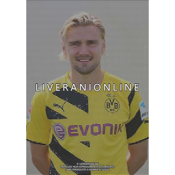firo : 11.08.2014 Fu§ball,1.Bundesliga, Saison 2014/2015, Fototermin, Portraittermin, BVB, Borussia Dortmund, Portrait, Marcel SCHMELZER $worldrightsEs gelten unsere AGB, einsehbar auf www.firosportphoto.de, copyright by firo sportphoto: Coesfelder Str. 207 D-48249 DŸlmen www.firosportphoto.de mail@firosportphoto.de (V o l k s b a n k B o c h u m - W i t t e n ) BLZ.: 430 601 29 Kt. Nr.: 341 117 100 Tel:Ê +49-2594-9916004 AG ALDO LIVERANI SAS ONLY ITALY