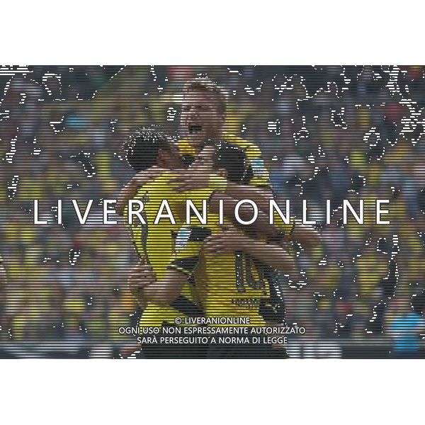 firo Fu§ball,Fussball, 13.08.2014 Supercup Finale 2014/2015 BVB Borussia Dortmund - FC Bayern MŸnchen Jubel nachdem 1:0 um Henrikh Mkhitaryan obenauf Ciro Immobile und Aubameyang $worldrightsEs gelten unsere AGB, einsehbar auf www.firosportphoto.de copyright by firo sportphoto: Coesfelder Stra§e 207 48249 DŸlmen Duelmen www.firosportphoto.de mail@firosportphoto.de (V o l k s b a n k B o c h u m - W i t t e n ) BLZ.: 430 601 29 Kt. Nr.: 341 117 100 Tel:Ê 0209 - 9304402 Fax:Ê 0209 - 9304443 AG ALDO LIVERANI SAS ONLY ITALY